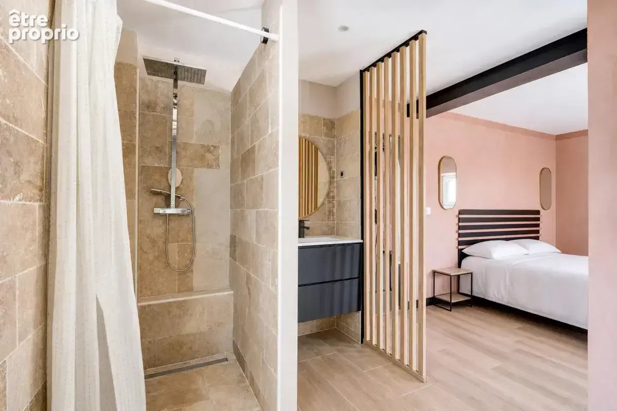 Maison familiale, piscine, jacuzzi et espaces extérieurs - photo 9