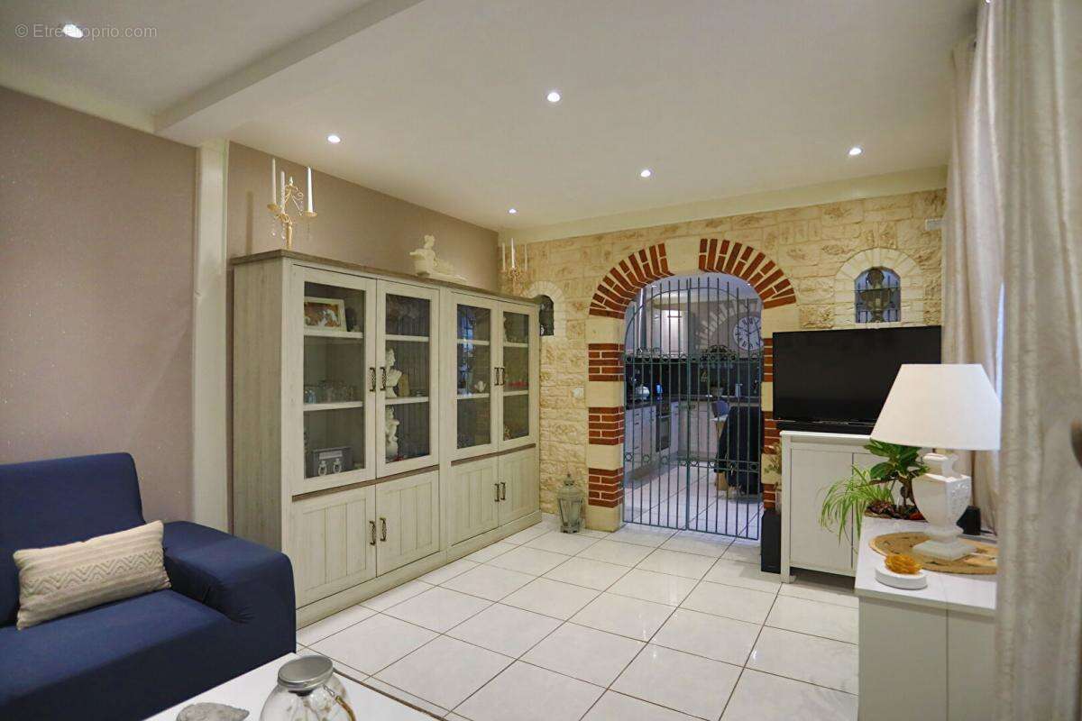 Maison à ROCHY-CONDE