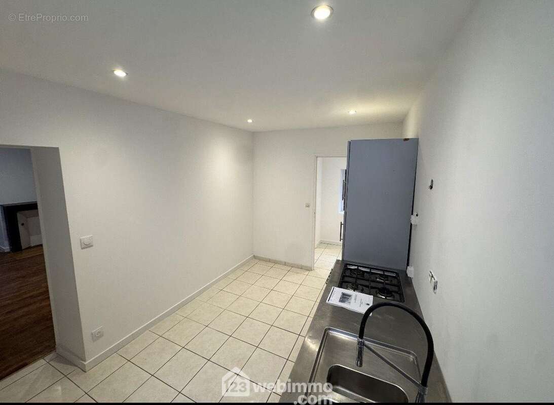 Vous pouvez y prendre vos repas - Appartement à LAON
