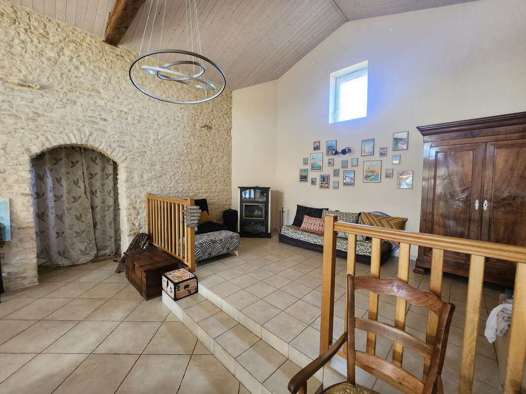 Maison à SAINTE-GEMME-LA-PLAINE