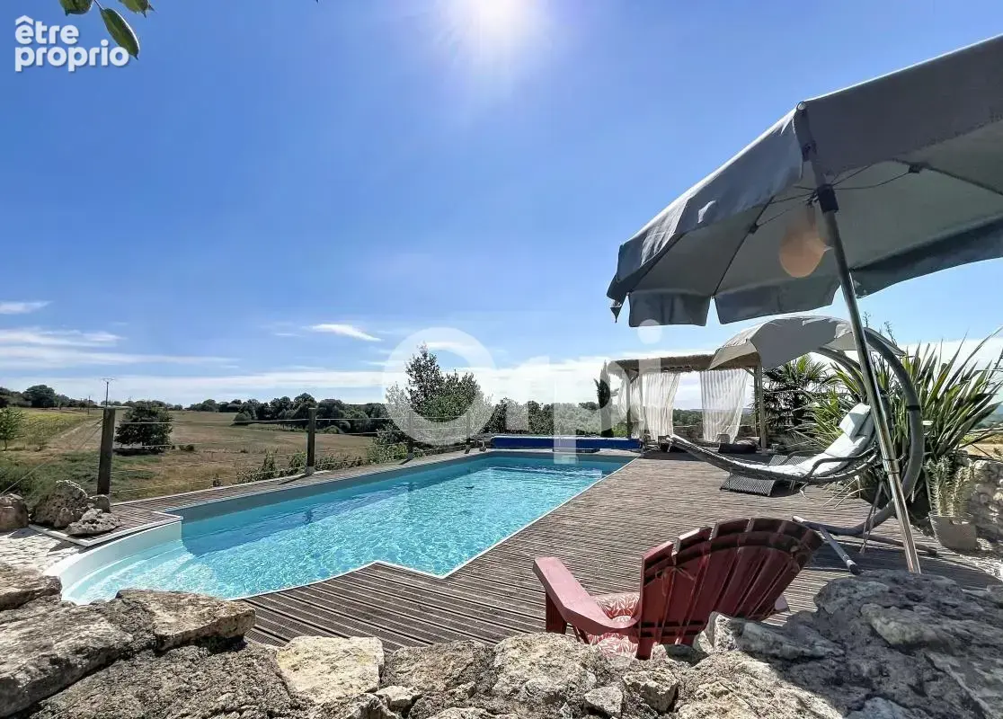  Ensemble immobilier de charme – Deux maisons rénovées – Vue panoramique & piscine – Secteur Hautefort / Excideuil - photo 7