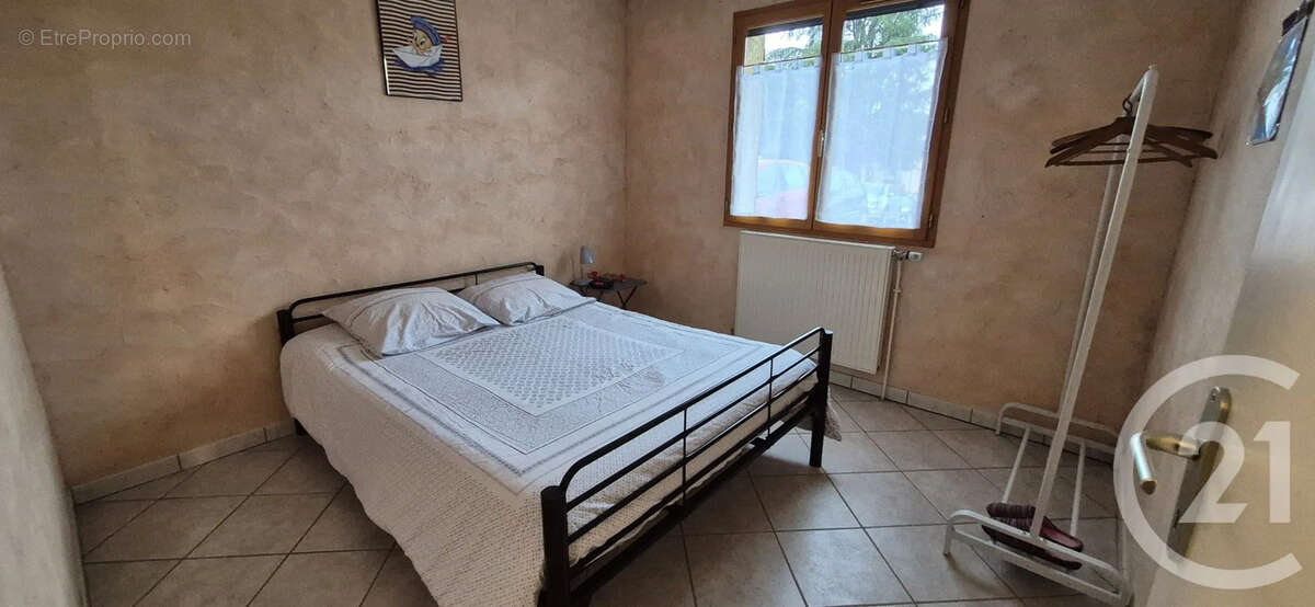 Maison à SAINT-USUGE