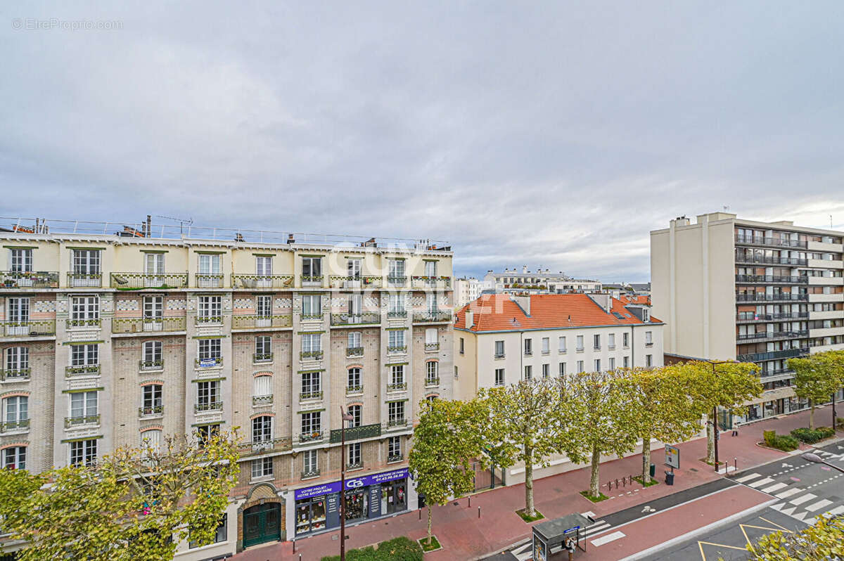 Appartement à CHARENTON-LE-PONT