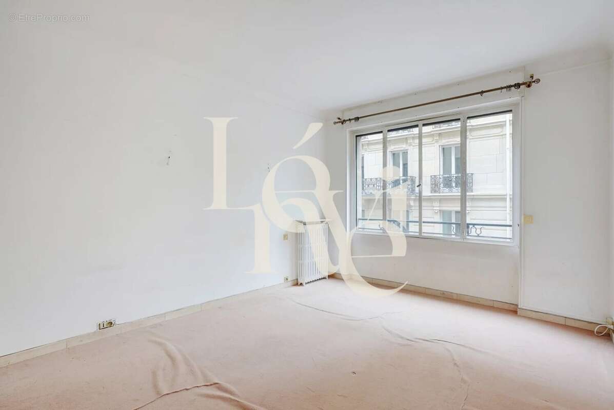 Appartement à PARIS-6E