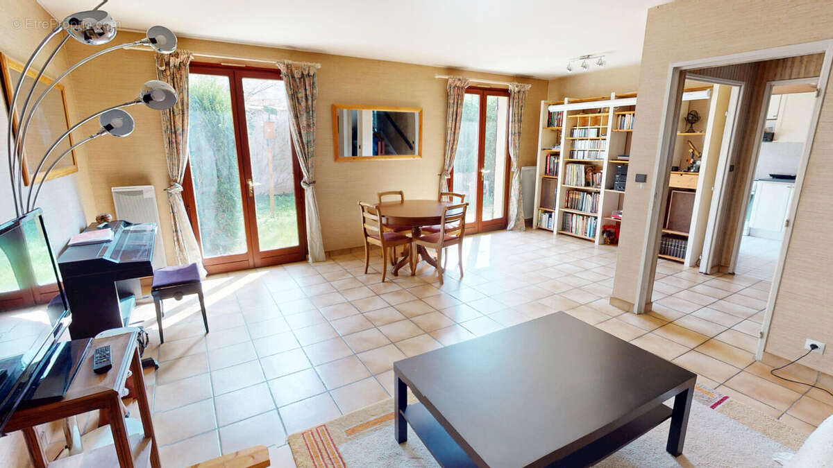 Maison à BURES-SUR-YVETTE