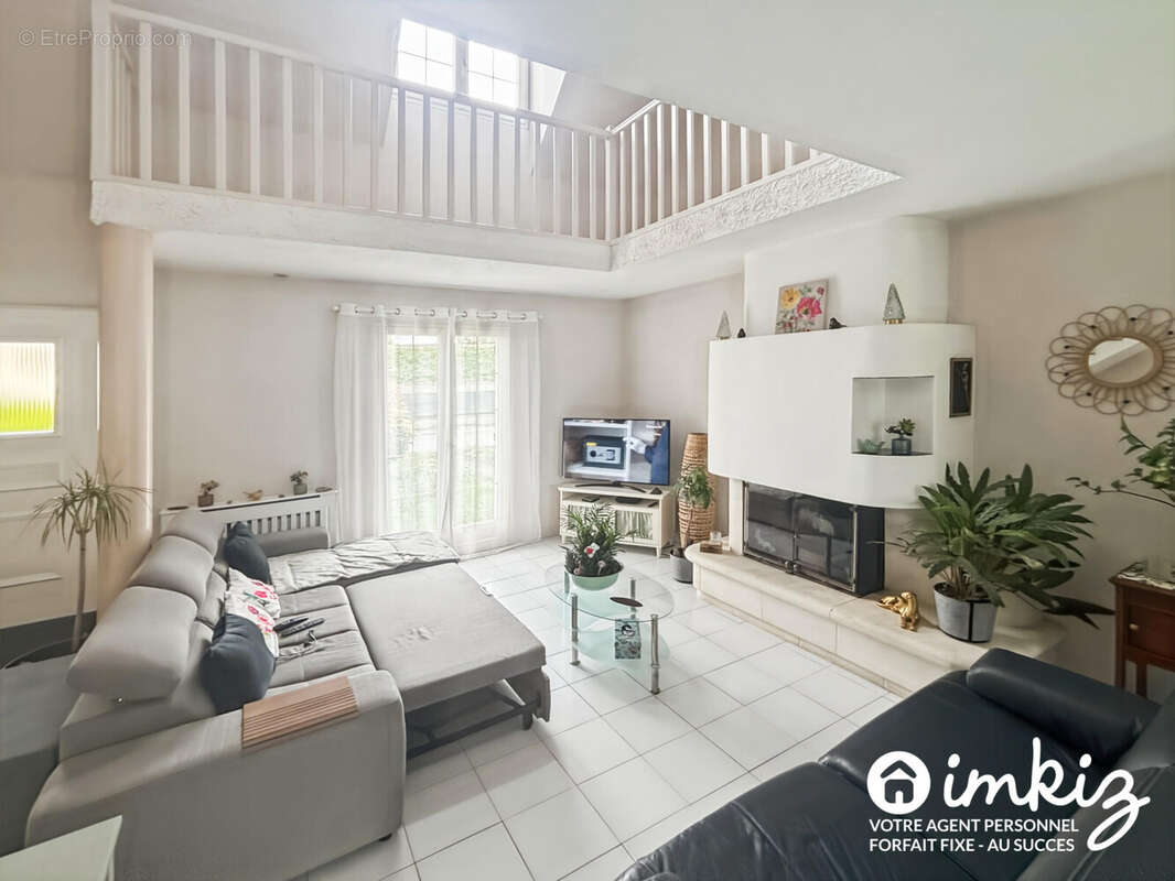 Maison de charme 154 m2 - 7 pièces - 5 chambres - photo 2