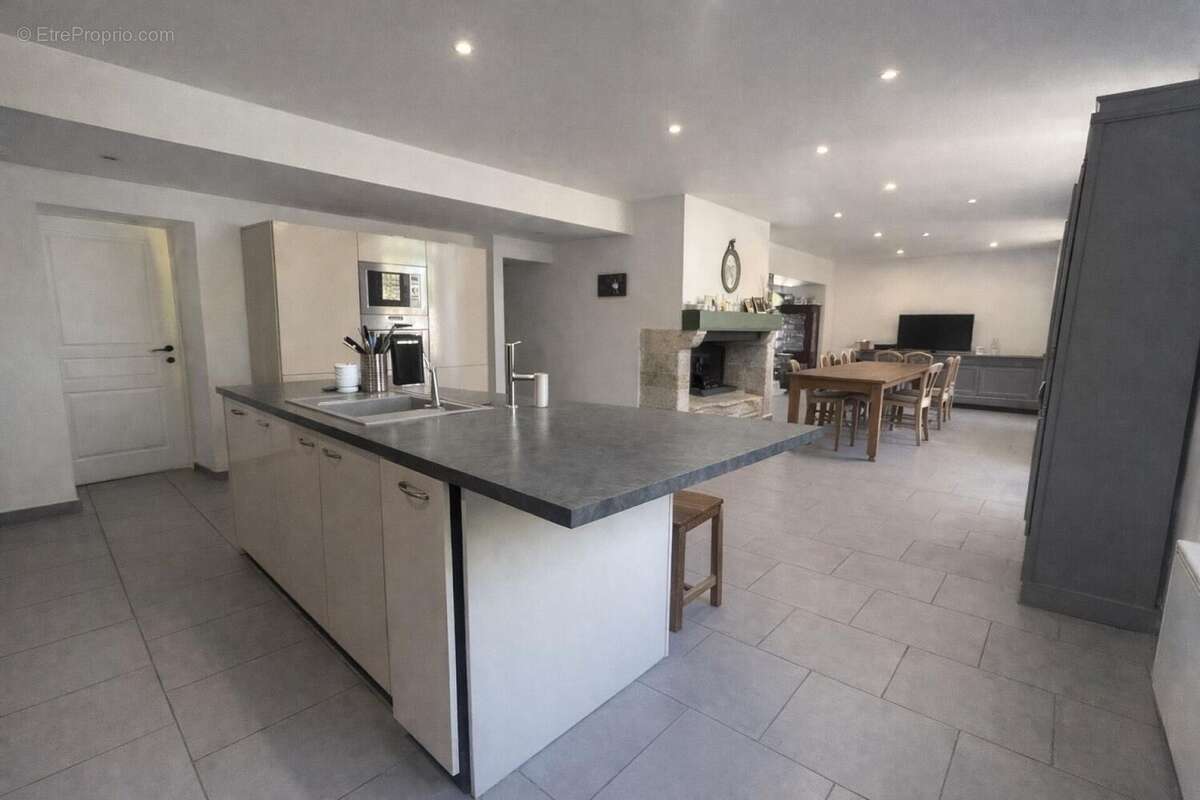 Photo 3 - Maison à SAINTE-COLOMBE-EN-BRUILHOIS