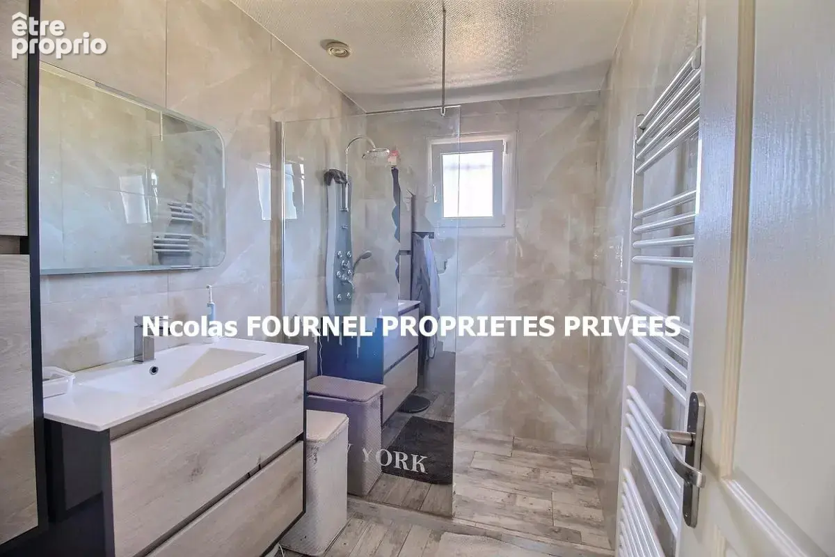 Entre SAINT JUST MALMONT 43240 ET JONZIEUX 42660 Maison sur 137m² de sous-sol  87,75m² habitables 3 chambres sur 1268m² de terra - photo 7