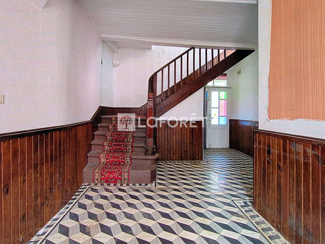Maison Bessieres 9 pièce(s) 215 m2 - photo 5