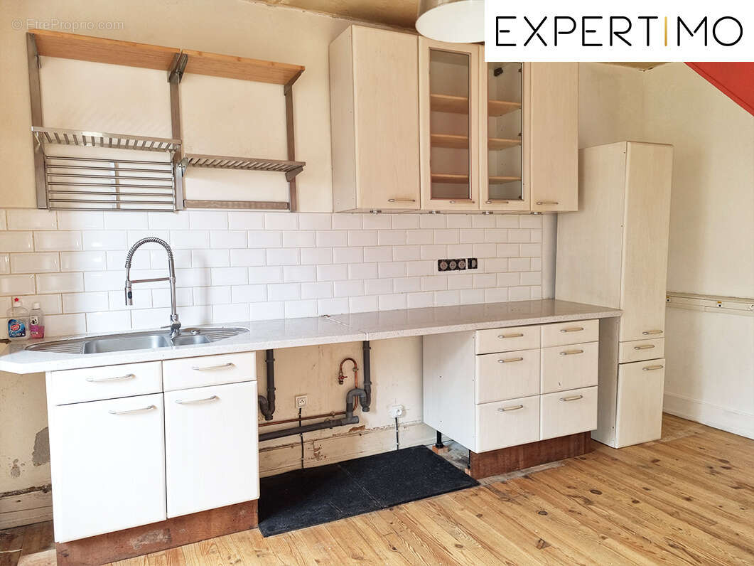 Servant, Maison de 168 m2 habitables avec cour et dépendances - photo 2