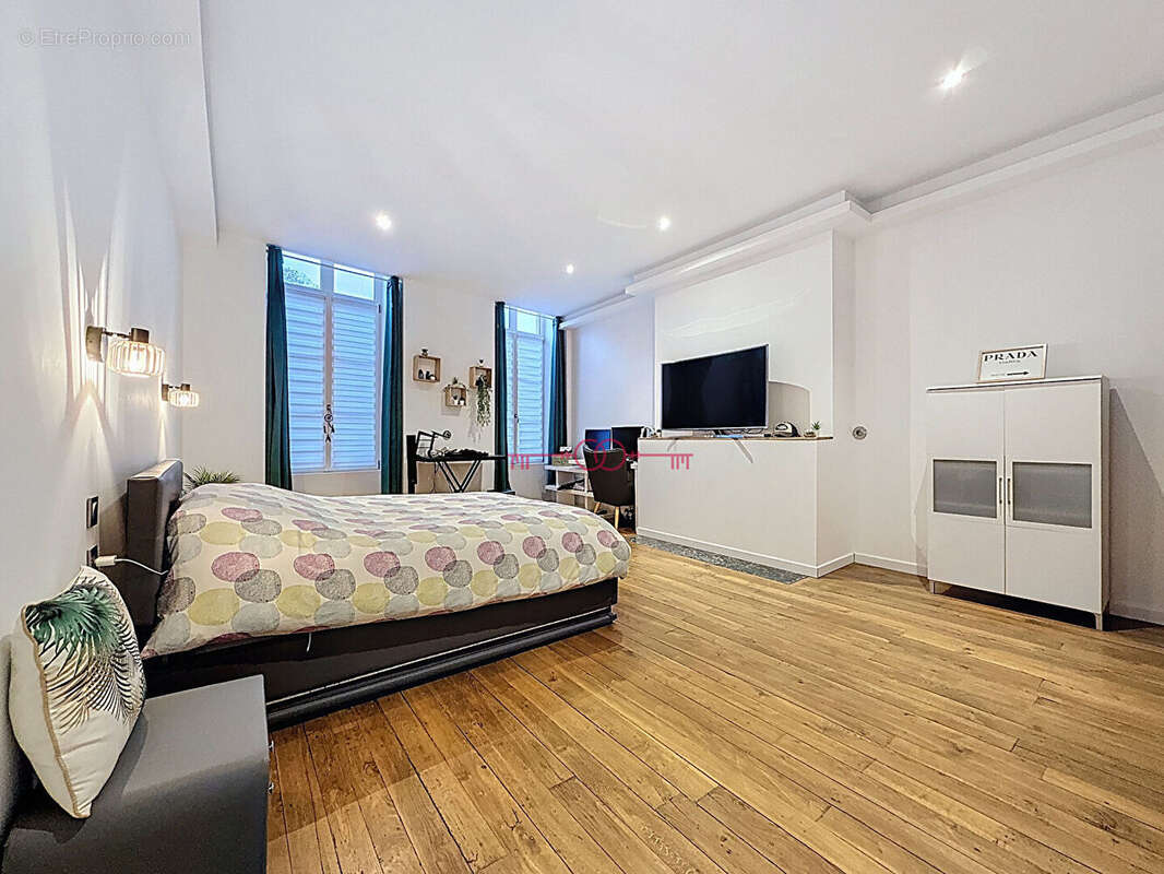 Maison à SAINTE-MENEHOULD