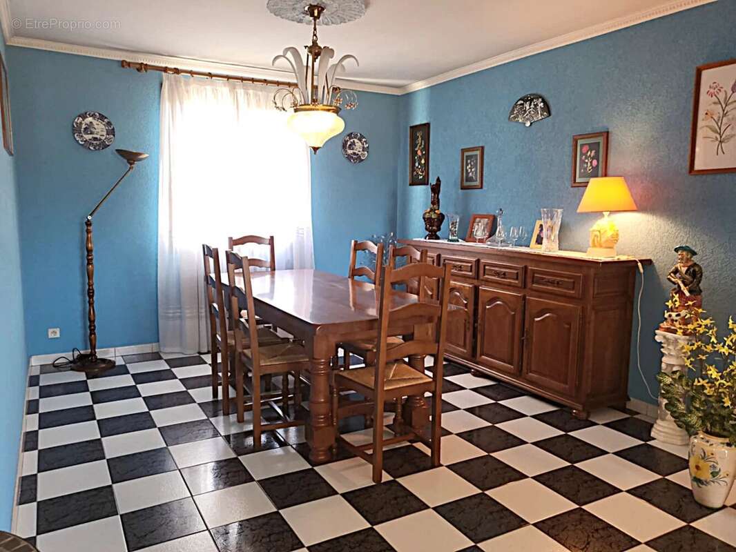 Maison à AZAY-LE-RIDEAU