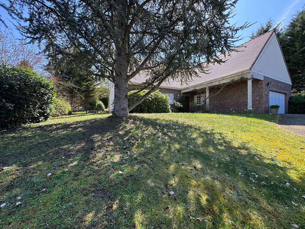 Maison à LES MESNULS