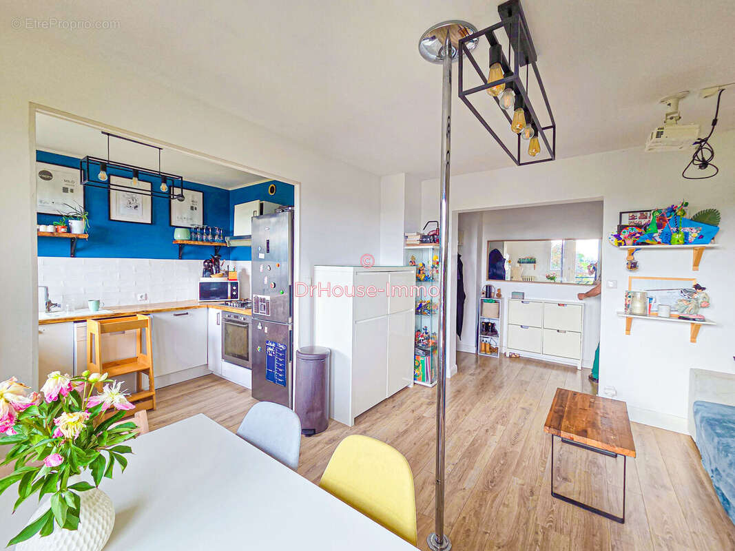 Appartement à SAINT-CYR-SUR-LOIRE