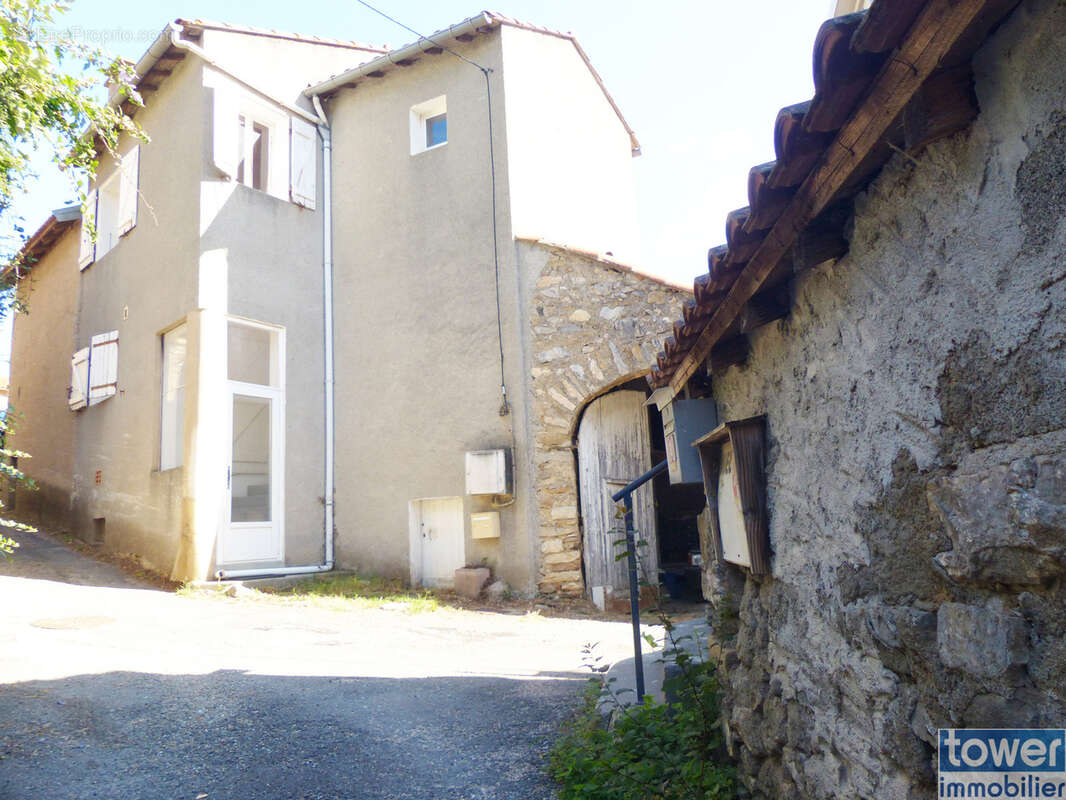 Maison à SAINT-ETIENNE-D'ALBAGNAN