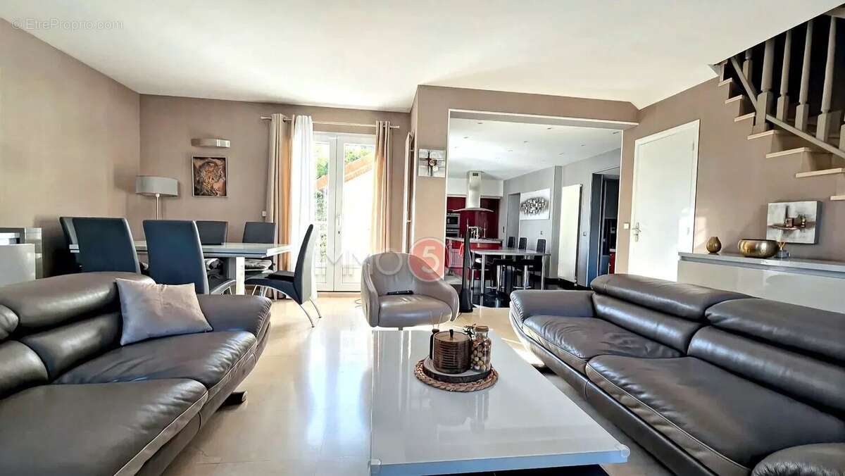 Maison à VILLEMOMBLE