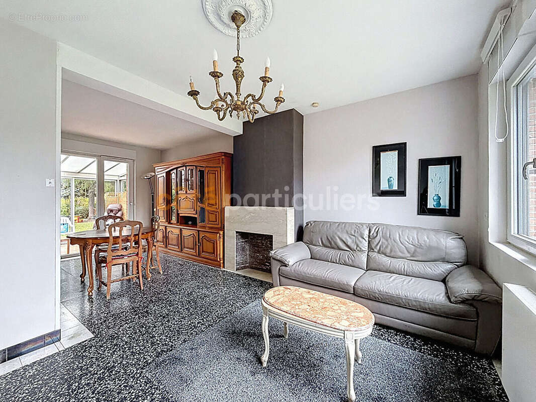 Maison à LA CHAPELLE-D&#039;ARMENTIERES