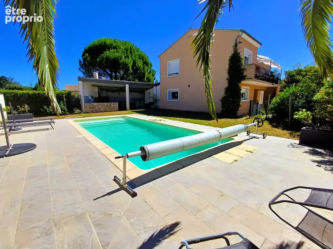Belle propriété familiale avec 2 gîtes de France, piscine et parking - photo 2