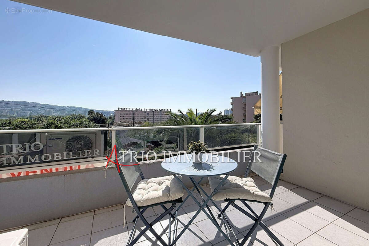 Appartement 40 m² à Saint-Laurent-Du-Var  - photo 2