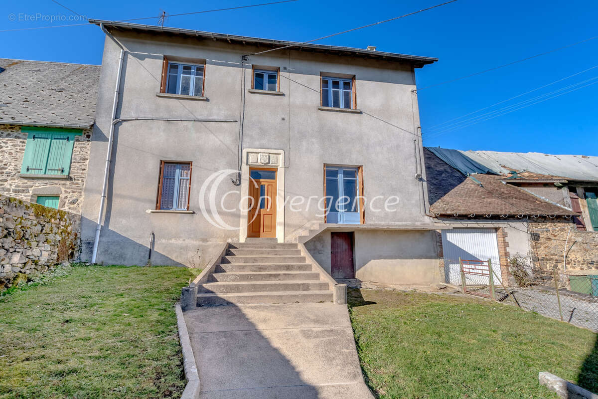 Maison à LA PORCHERIE