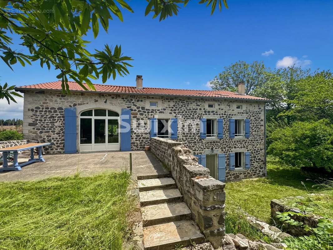 Maison à COUCOURON
