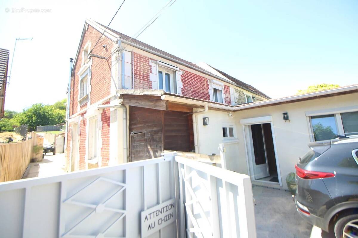 Maison à CIRES-LES-MELLO