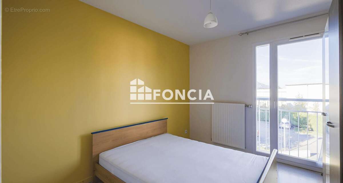 Appartement à LE PONT-DE-CLAIX