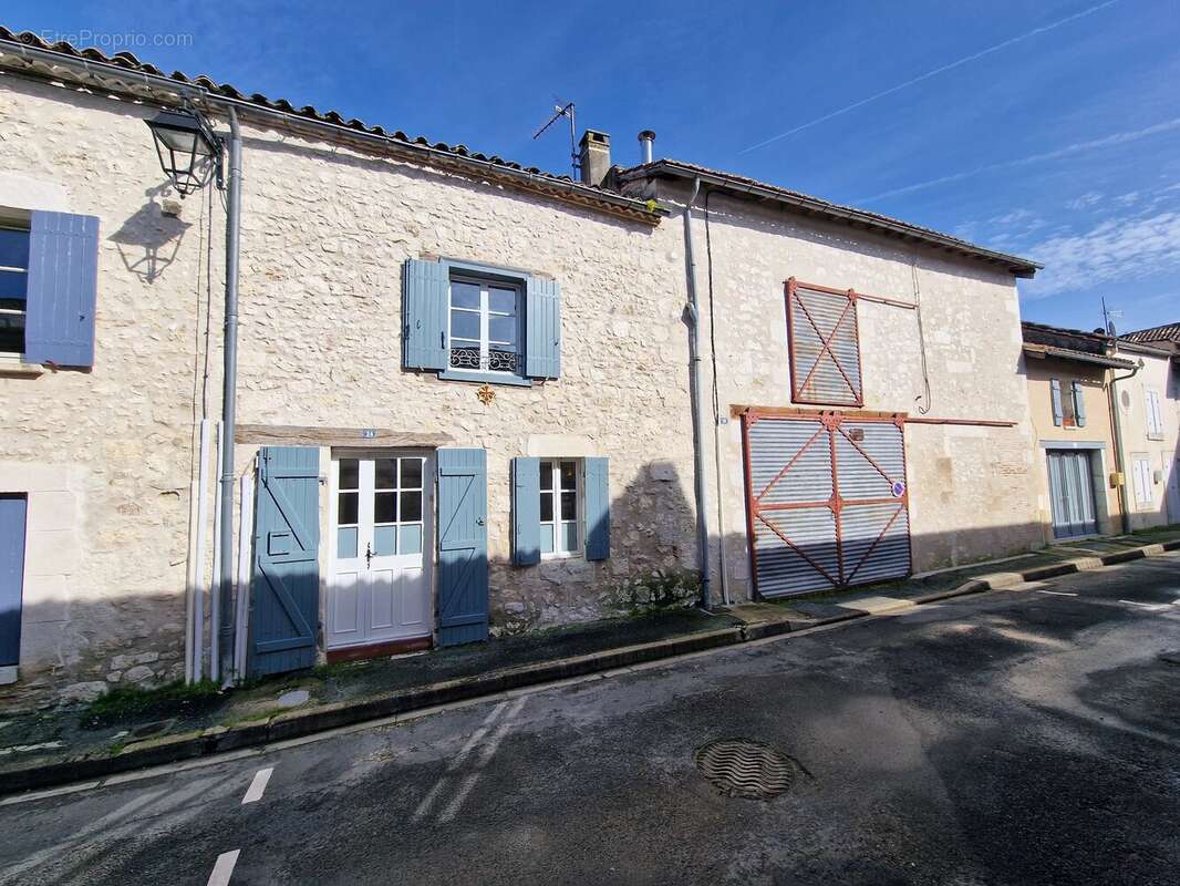Maison à EYMET