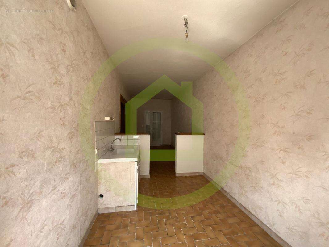 Maison à GENOUILLAC