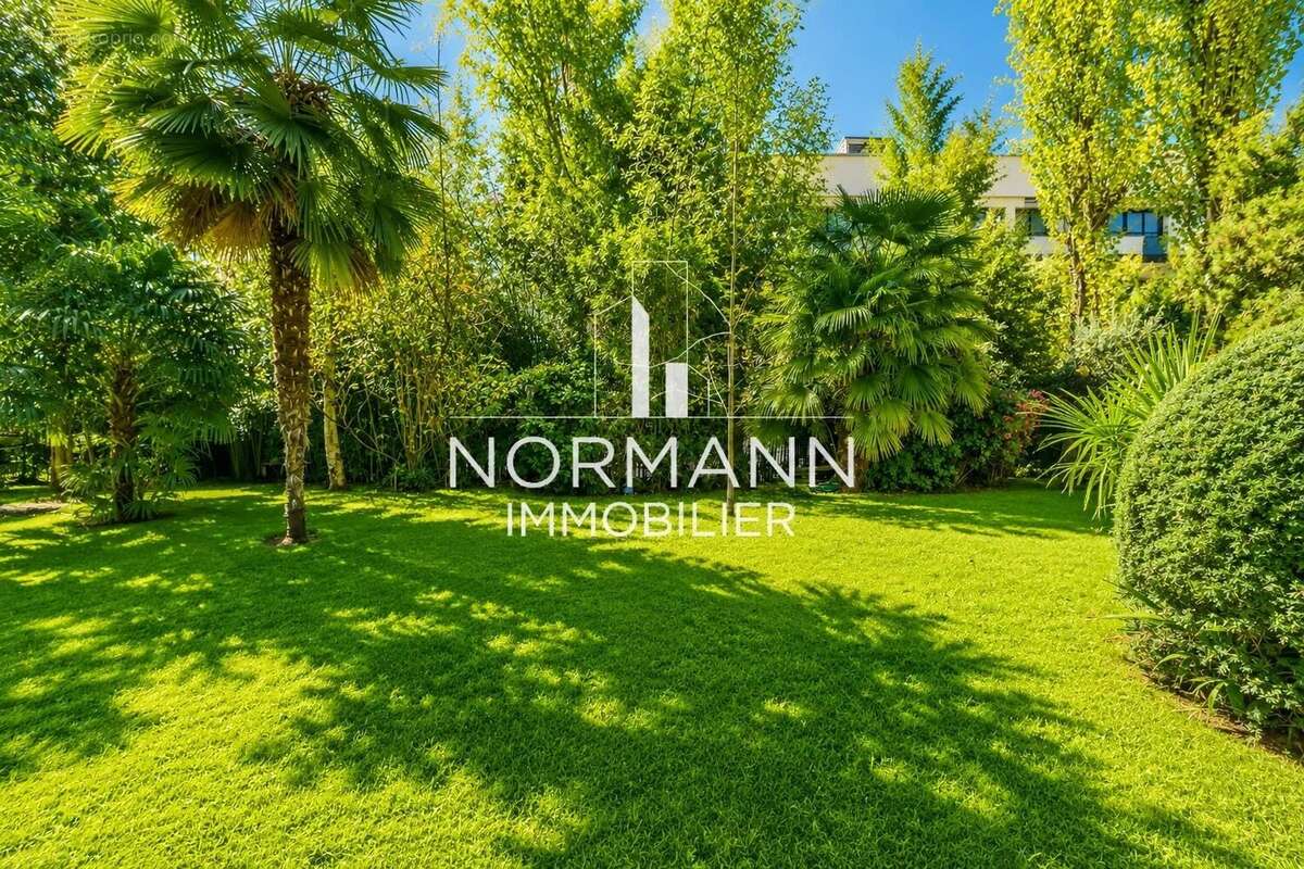 Neuilly sur seine - rond point saint james - jardin privatif - photo 2