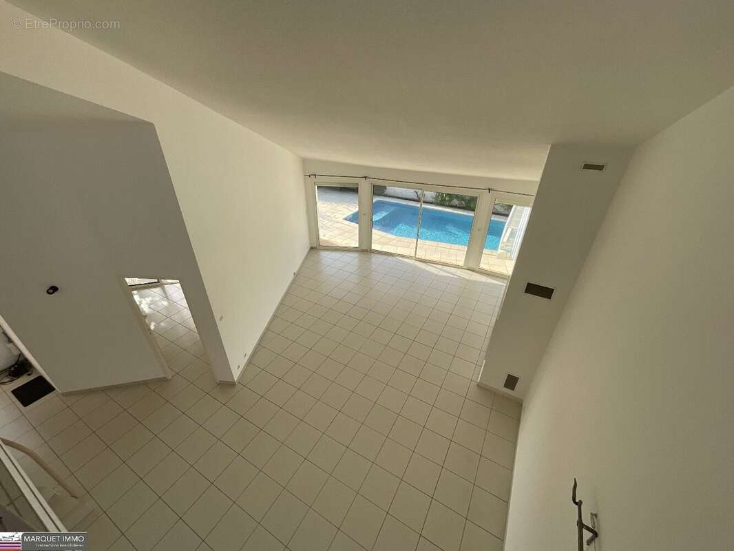 Maison à LIGNAN-SUR-ORB