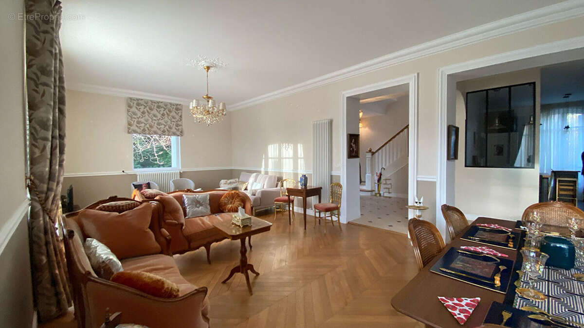 Maison à MAISONS-LAFFITTE