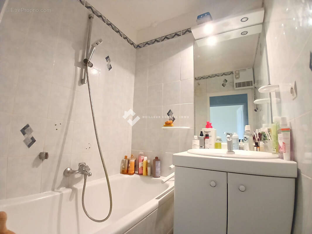 Salle de bains - Appartement à MEAUX