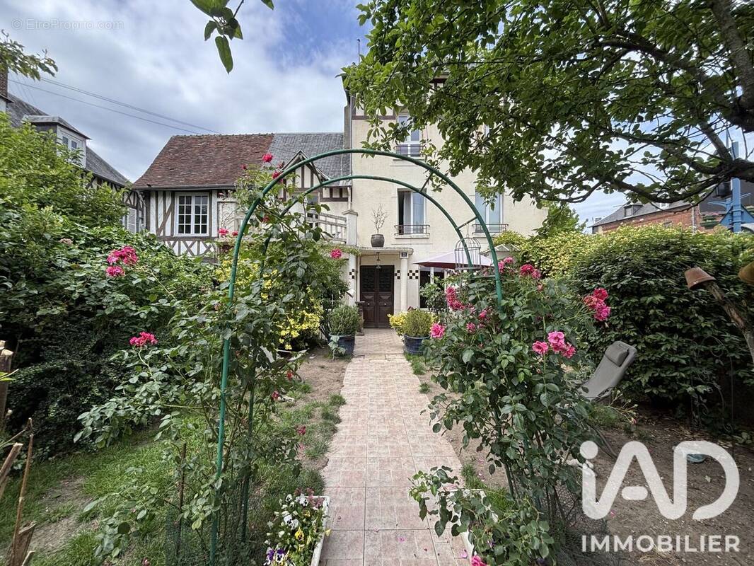 Photo 1 - Maison à BERNAY