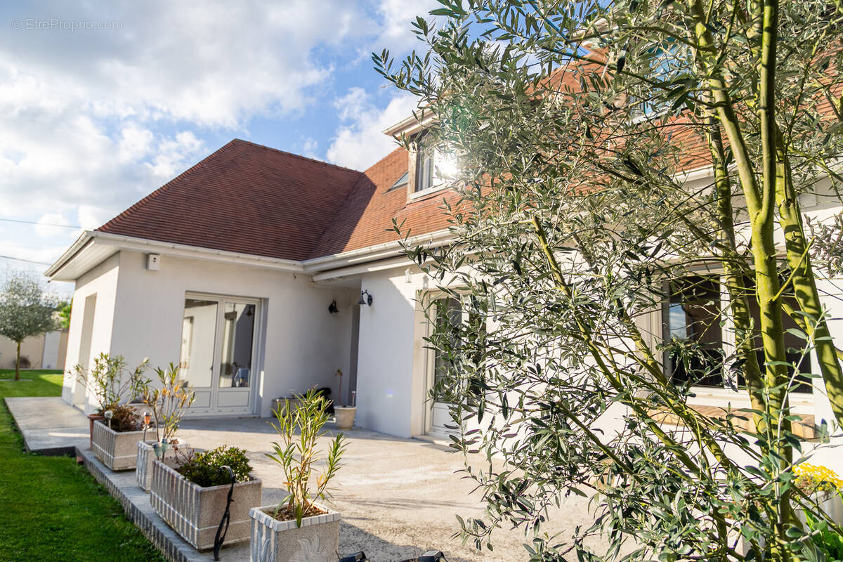 Maison à OISSEL