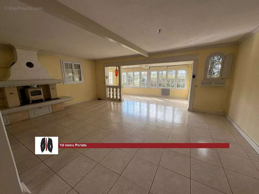 Maison à PORTETS