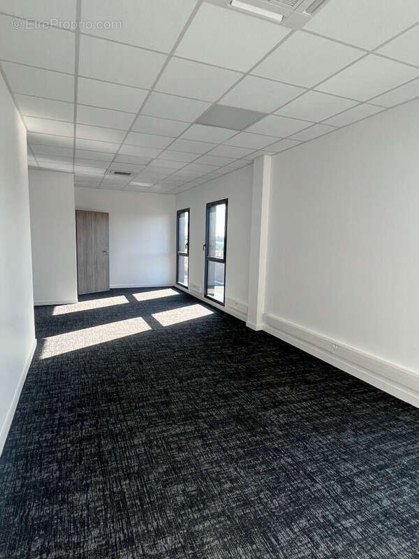 Commerce à VILLETTE-D&#039;ANTHON