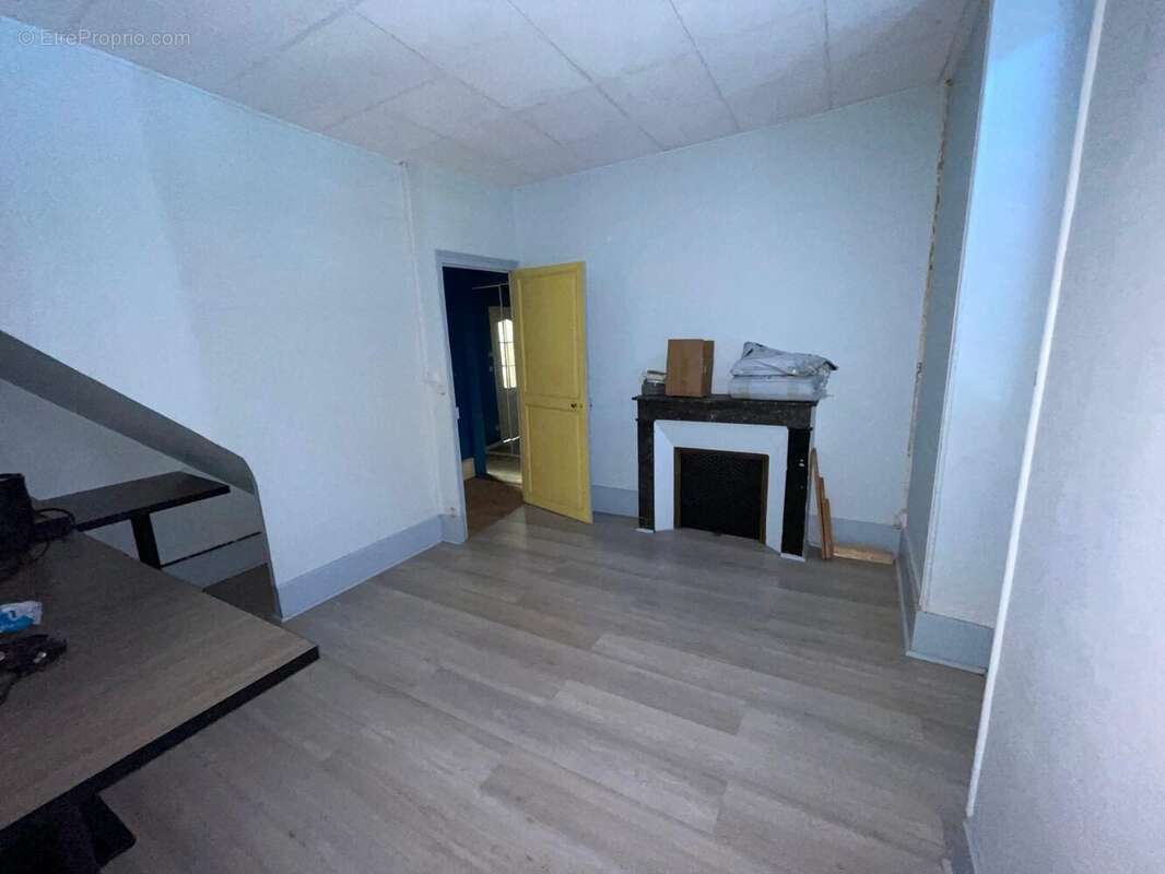 Appartement à LA GUERCHE-SUR-L&#039;AUBOIS