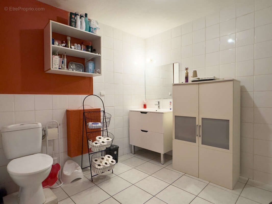 Appartement à SAINT-LAURENT-DU-PAPE