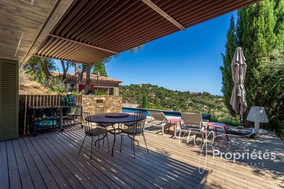 Maison à BORMES-LES-MIMOSAS