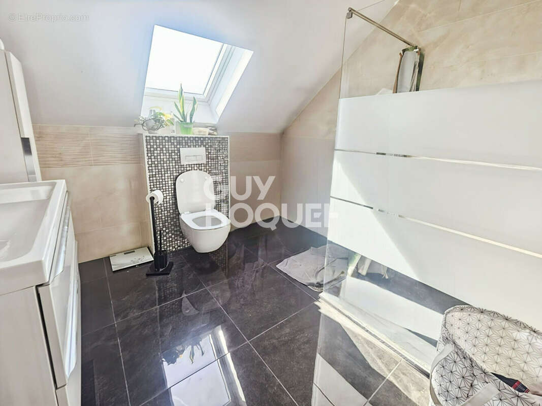 Maison 6 pièces à vendre à Favières - photo 11