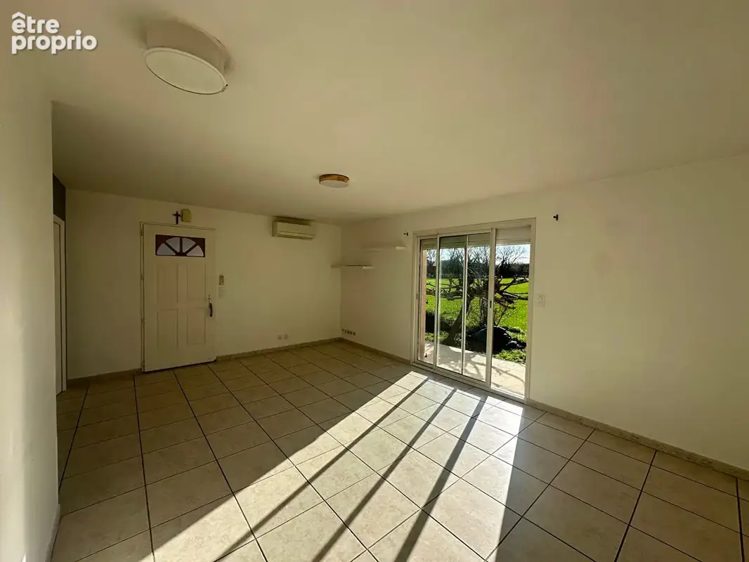 Saint Etienne du Grès : Villa de plein pied, 3 chambres, terrain 410m² - photo 7
