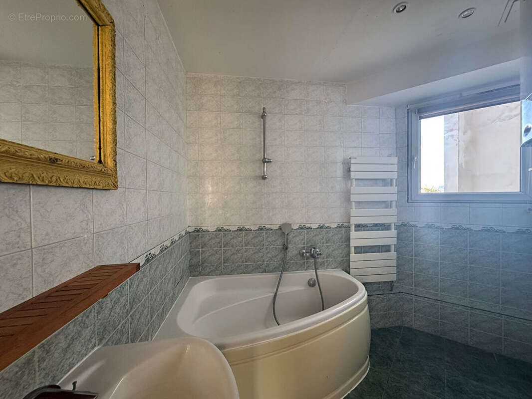 Appartement à AUBERVILLIERS