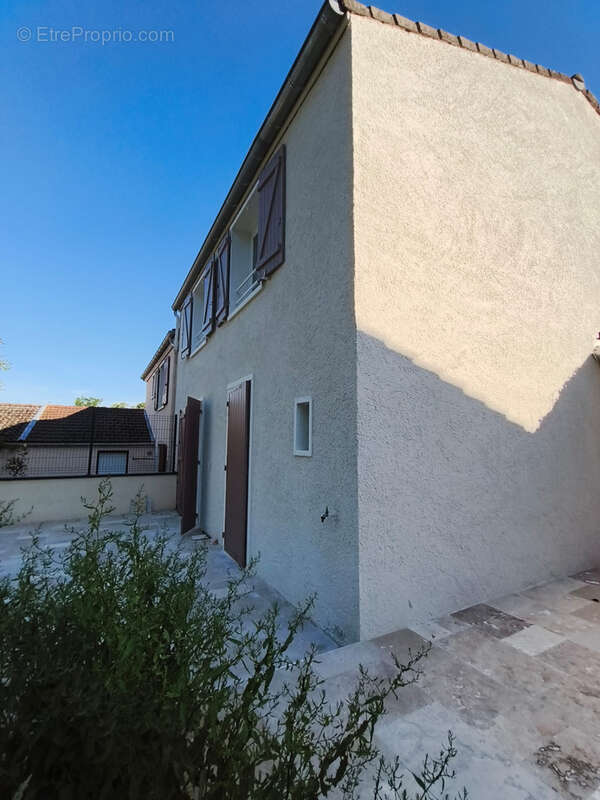 Maison à MONTALIEU-VERCIEU
