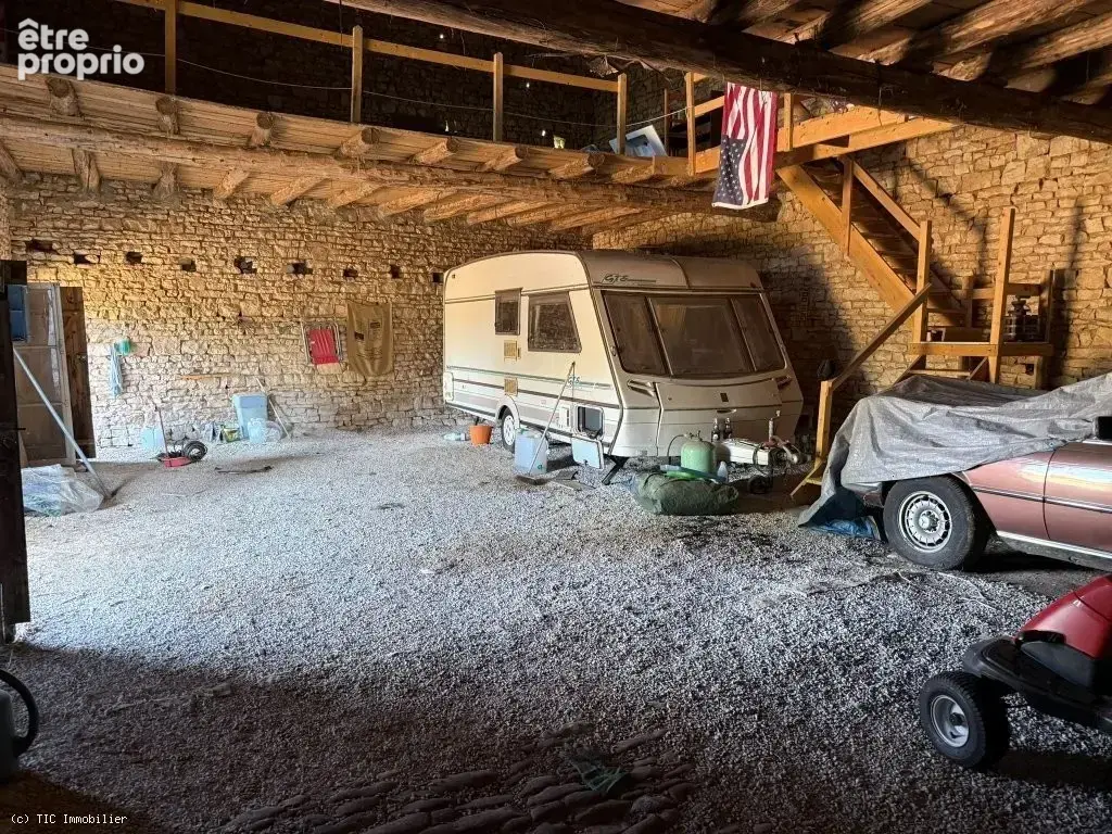Grange A Rénover Avec Un Jardin Clos Sur 961m² Près de Ruffec - photo 5
