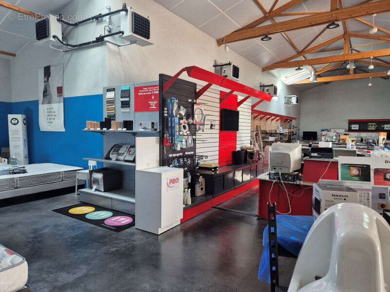 Parking à SAUVETERRE-DE-GUYENNE