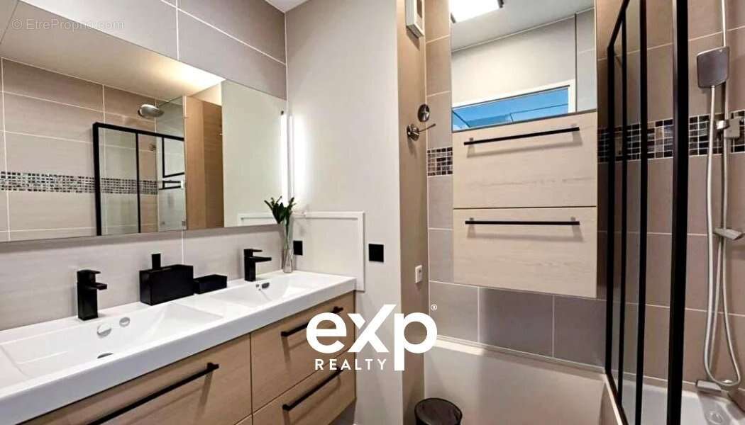 Appartement à BAILLY-ROMAINVILLIERS