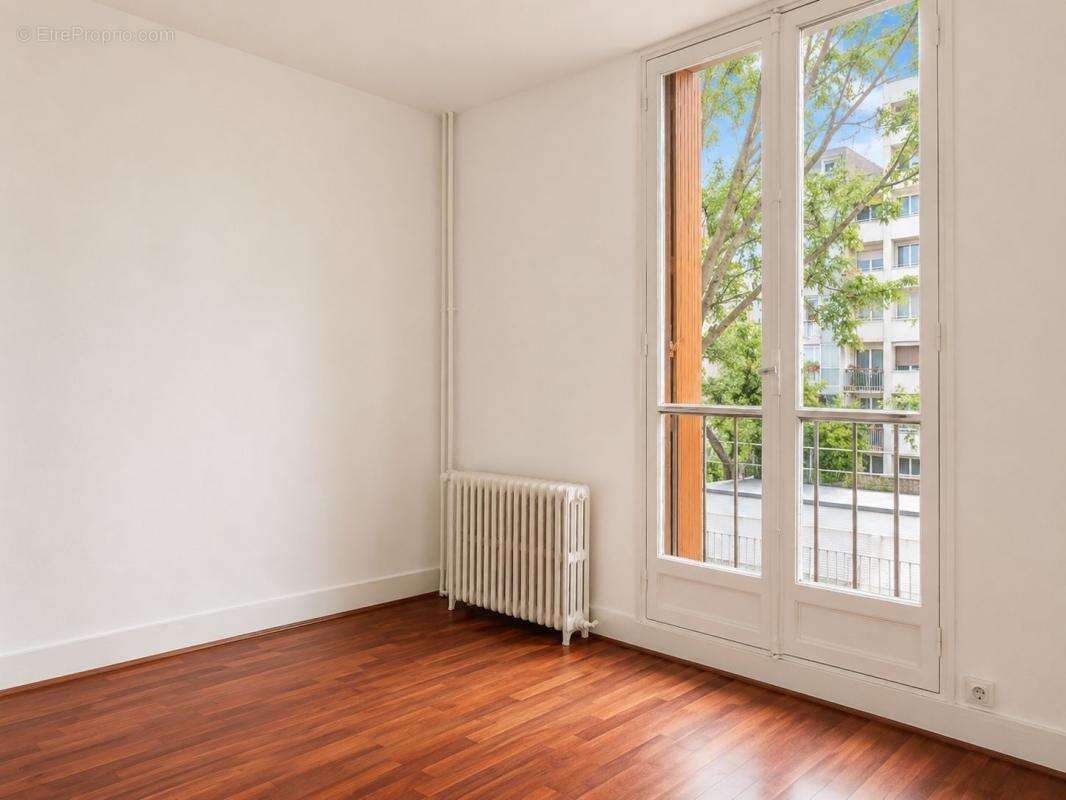 Appartement à CHARENTON-LE-PONT