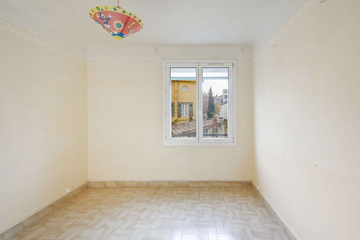 Appartement à MARSEILLE-7E