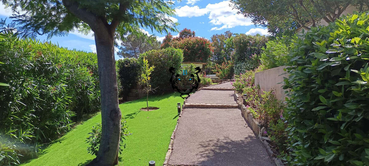 Maison  avec piscine - LA BOUVERIE - photo 3